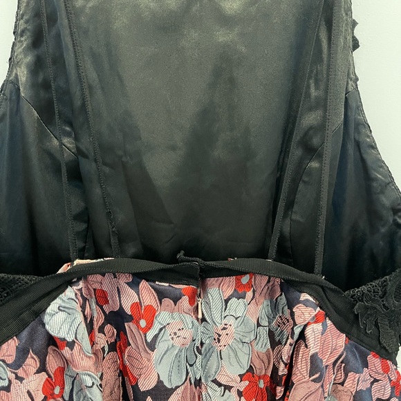 ML Monique Lhuiller Multi Floral Jaquan Gown - Picture 14 of 16